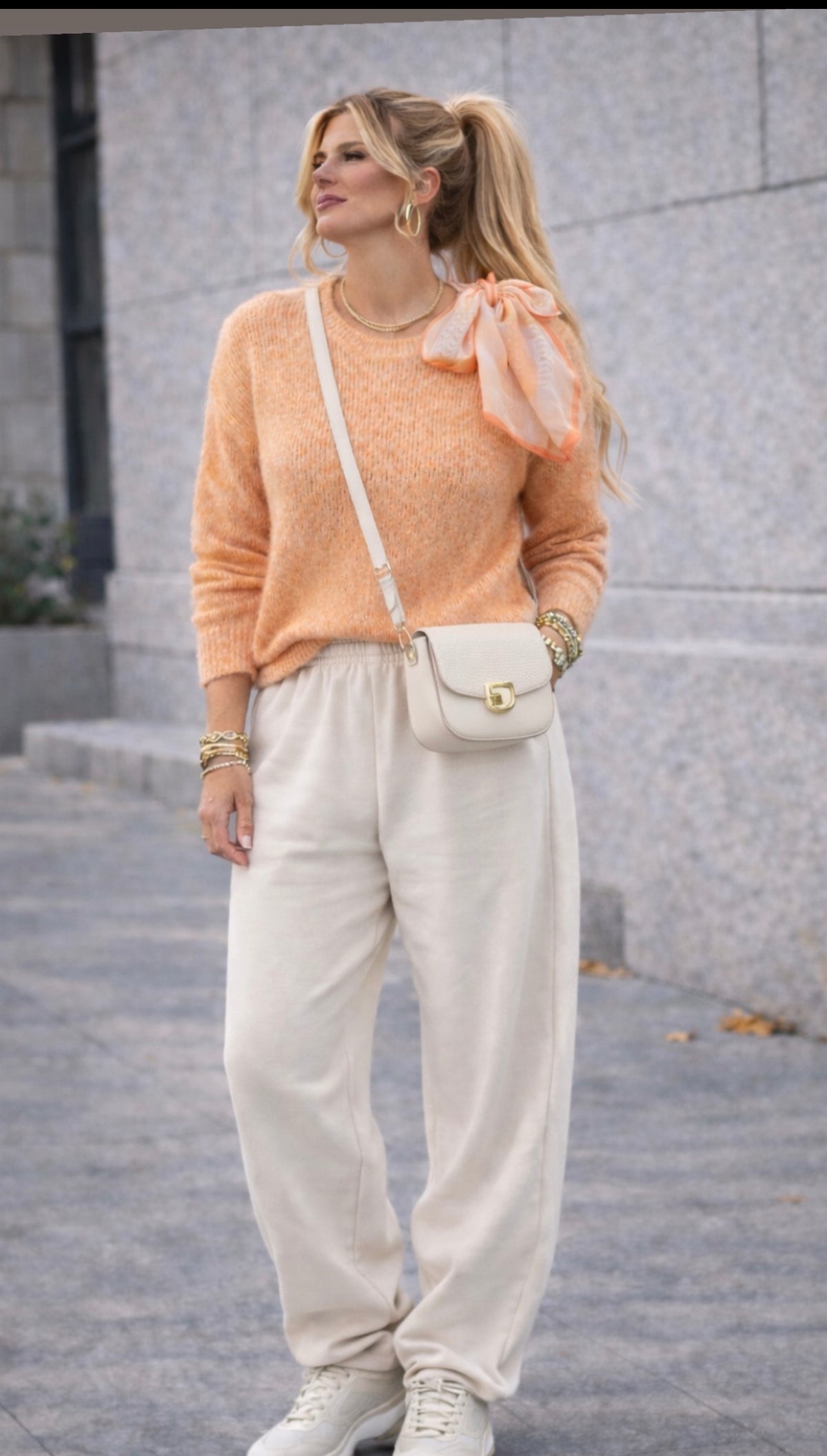 🍑 Pull maille doux à nœud
