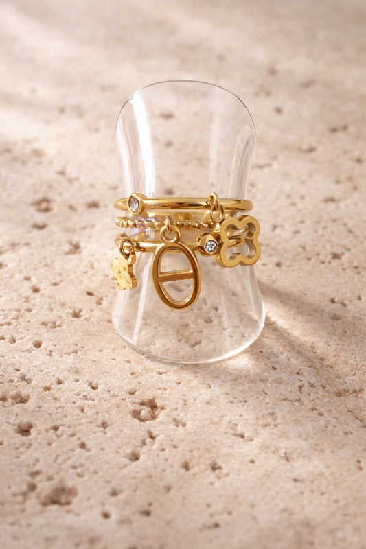 💍 Bague dorée en acier inoxydable – Élégance intemporelle
